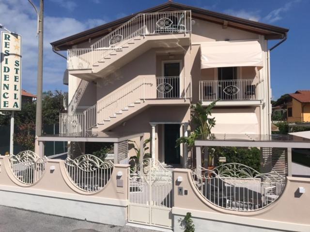 Residence Stella Марина-ді-Масса Екстер'єр фото